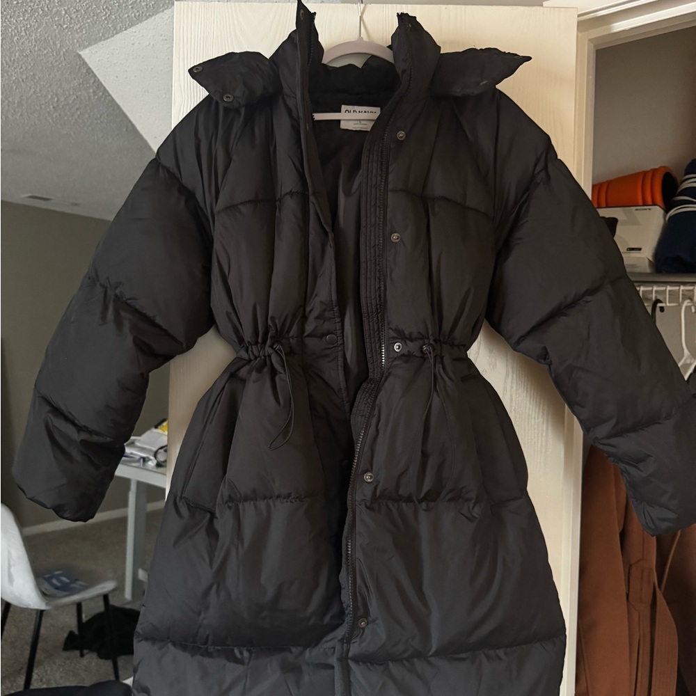 Old Navy Women's Black Puffer Jacket